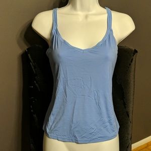 Warner's blue silky soft camisole sz L